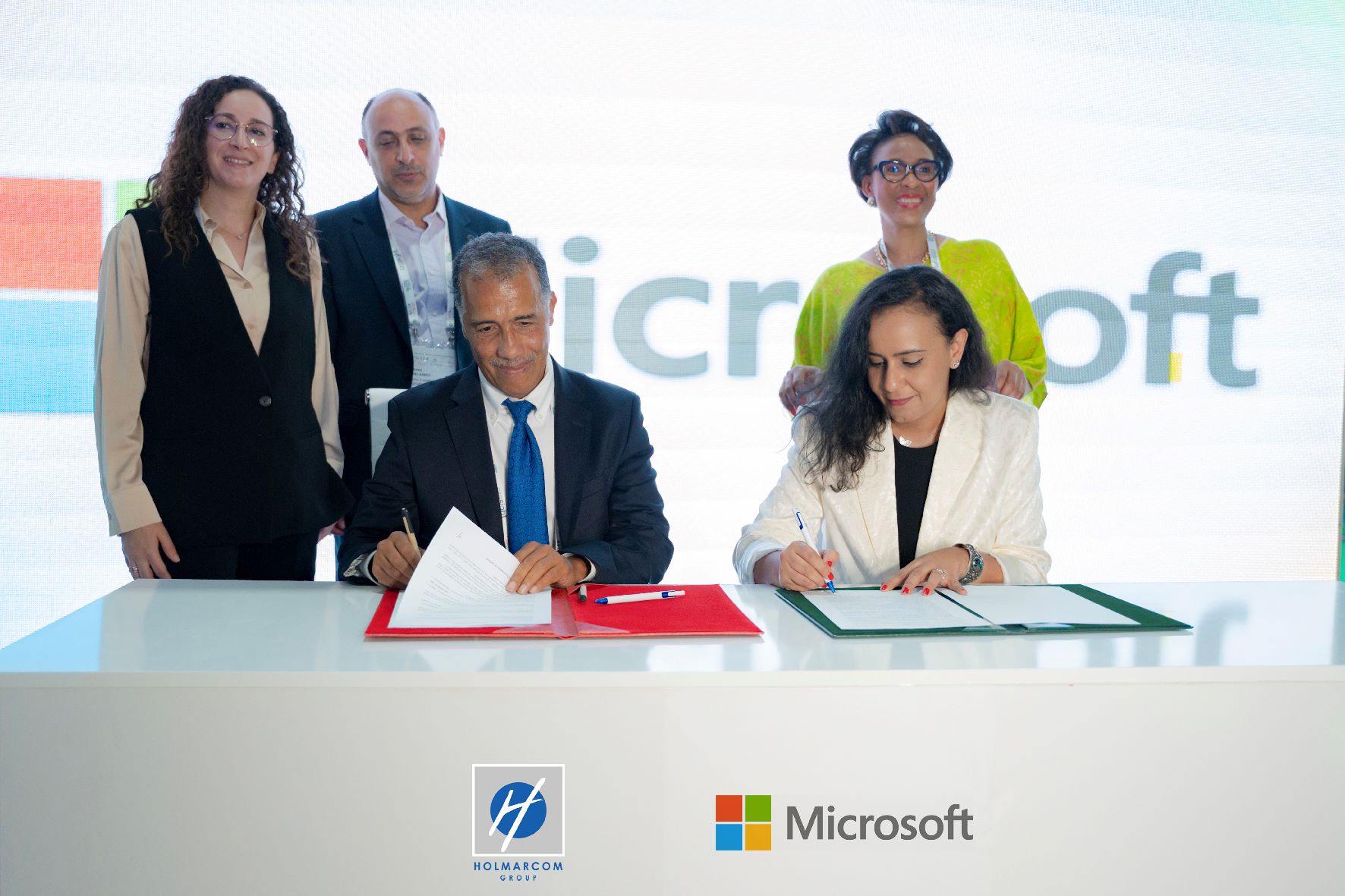 معهد AI Institute من هولماركوم ومايكروسوفت