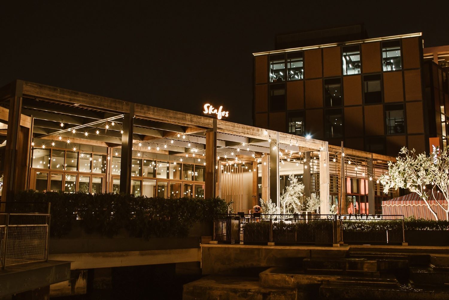 مطعم سكافوس