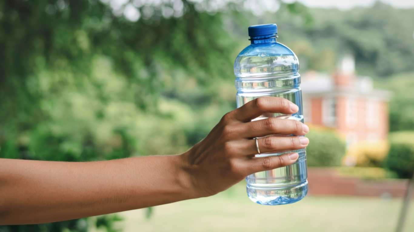 سوق المياه المعبأة عالمياً 2025 المغرب